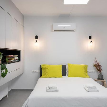 Stylish Studio Downtown เอเธนส์ ภายนอก รูปภาพ