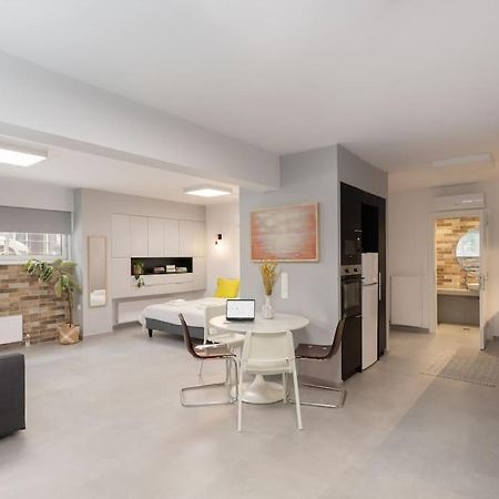 Stylish Studio Downtown เอเธนส์ ภายนอก รูปภาพ