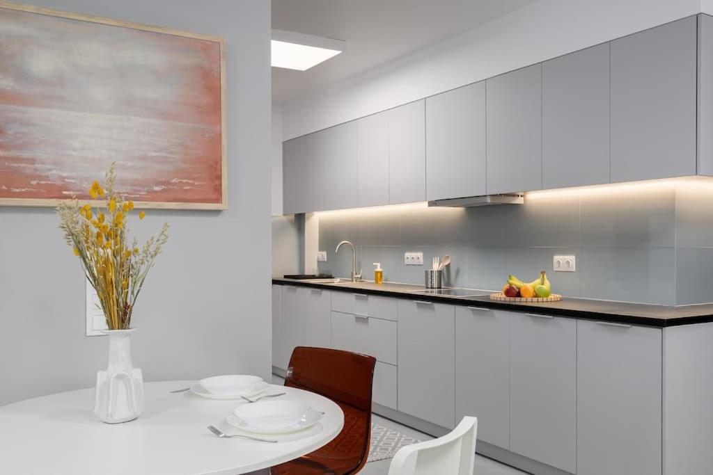 Stylish Studio Downtown เอเธนส์ ภายนอก รูปภาพ